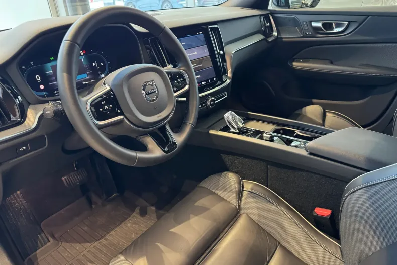 Volvo V60 din 2024 cu 21.200 km - oferta VOL173138 - foto 14