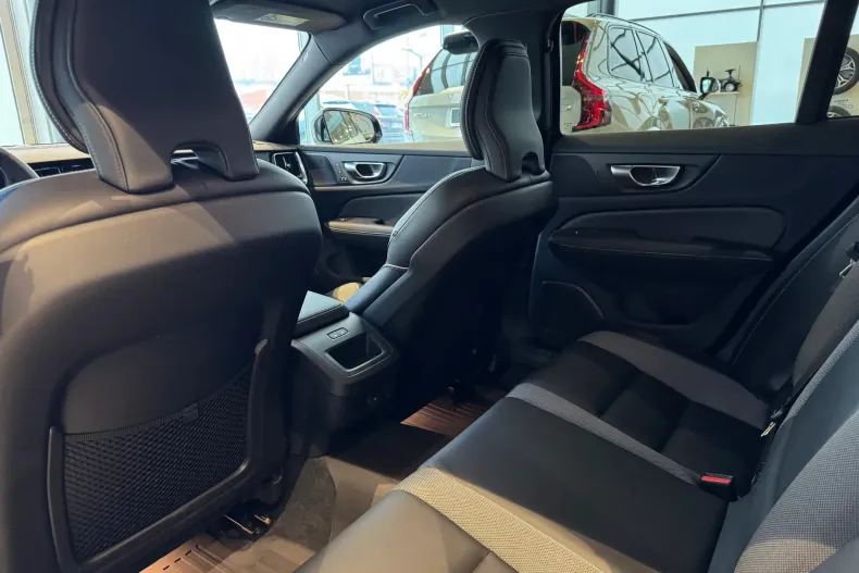 Volvo V60 din 2024 cu 21.200 km - oferta VOL173138 - foto 15