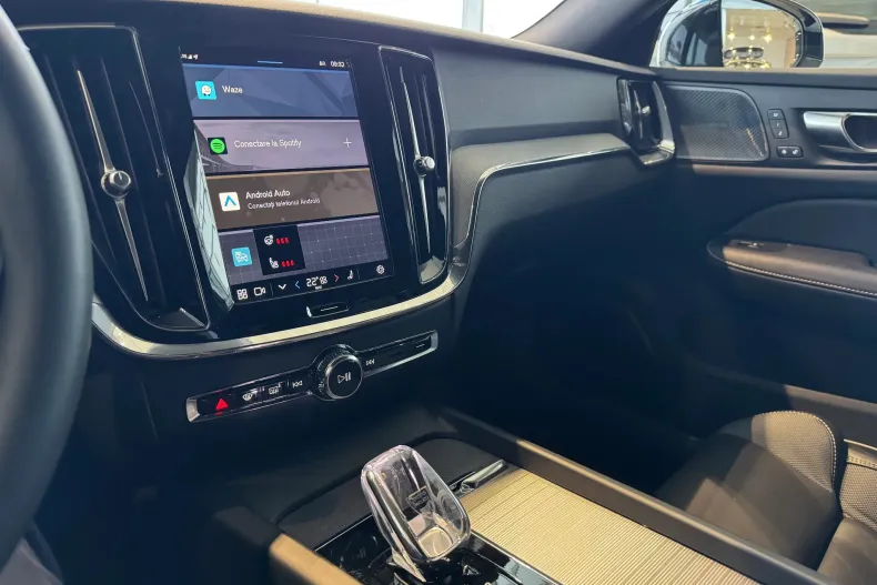 Volvo V60 din 2024 cu 21.200 km - oferta VOL173138 - foto 16