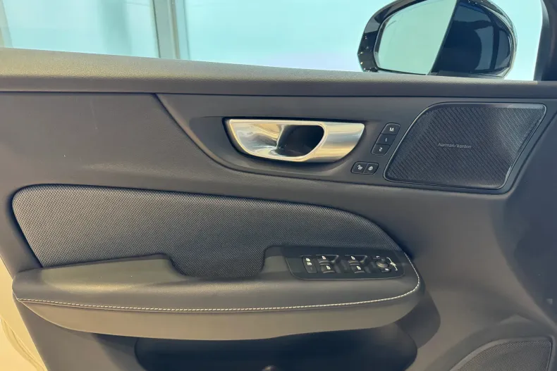 Volvo V60 din 2024 cu 21.200 km - oferta VOL173138 - foto 20