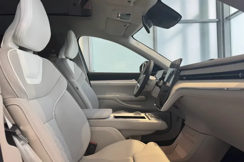 Volvo EX90 din 2024 cu 1.000 km - oferta VOL173140 - foto 10