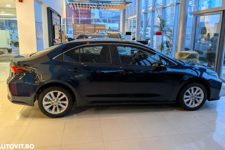 Toyota Corolla din 2025 cu 10 km - oferta TOY173142 - foto 4