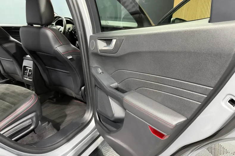 Ford Kuga din 2021 cu 109.752 km - oferta FOR173144 - foto 19