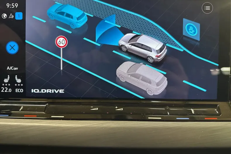 Volkswagen Golf din 2022 cu 87.460 km - oferta VOL173154 - foto 21