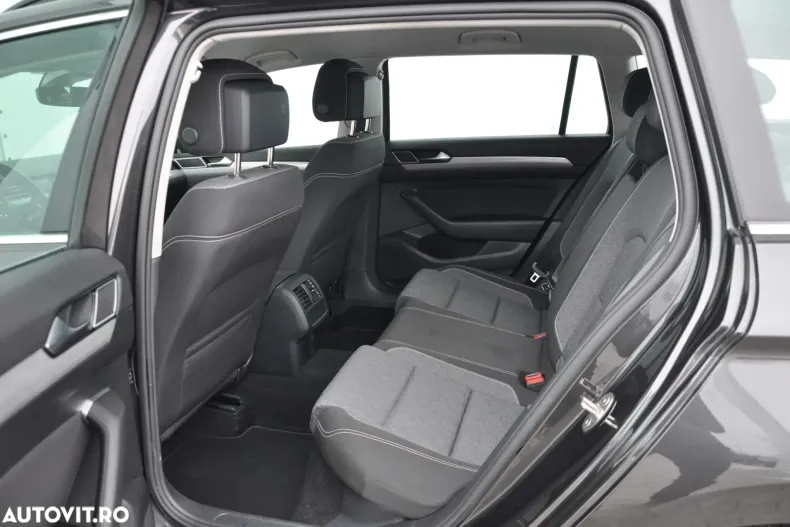 Volkswagen Passat din 2023 cu 26.514 km - oferta VOL173155 - foto 22