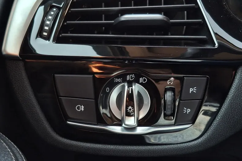 BMW Seria 5 din 2022 cu 47.637 km - oferta BMW173159 - foto 19