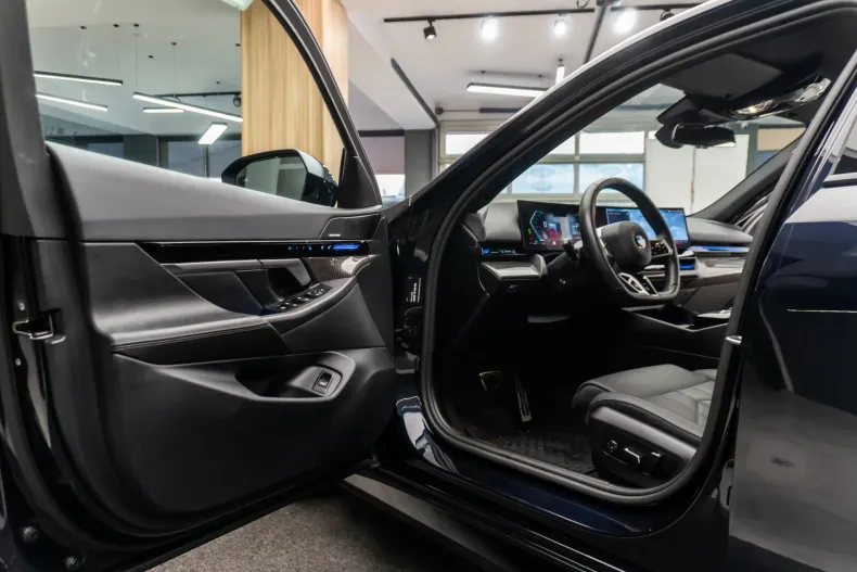 BMW Seria 5 din 2024 cu 37.740 km - oferta BMW173164 - foto 22