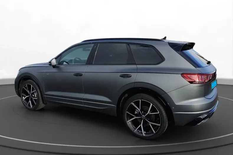 Volkswagen Touareg din 2024 cu 54.436 km - oferta VOL173170 - foto 3