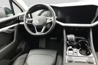 Volkswagen Touareg din 2024 cu 54.436 km - oferta VOL173173 - foto 3