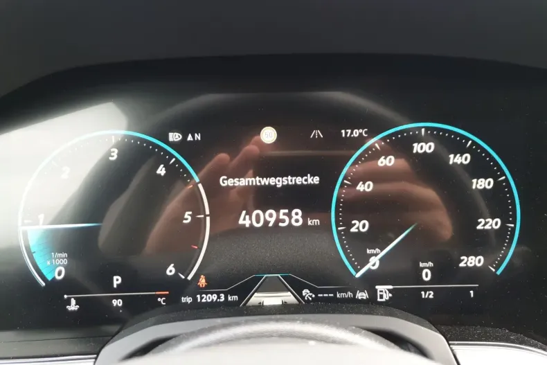 Volkswagen Touareg din 2024 cu 54.436 km - oferta VOL173173 - foto 14