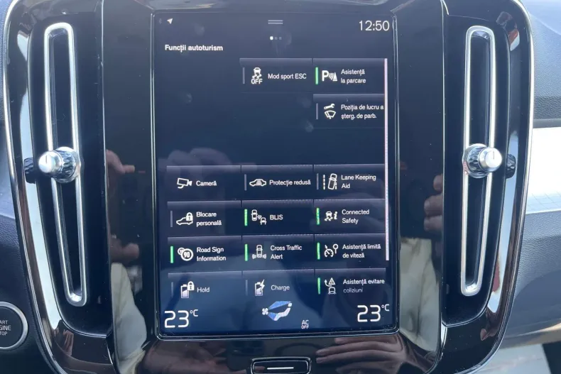 Volvo XC40 din 2020 cu 99.871 km - oferta VOL173183 - foto 23