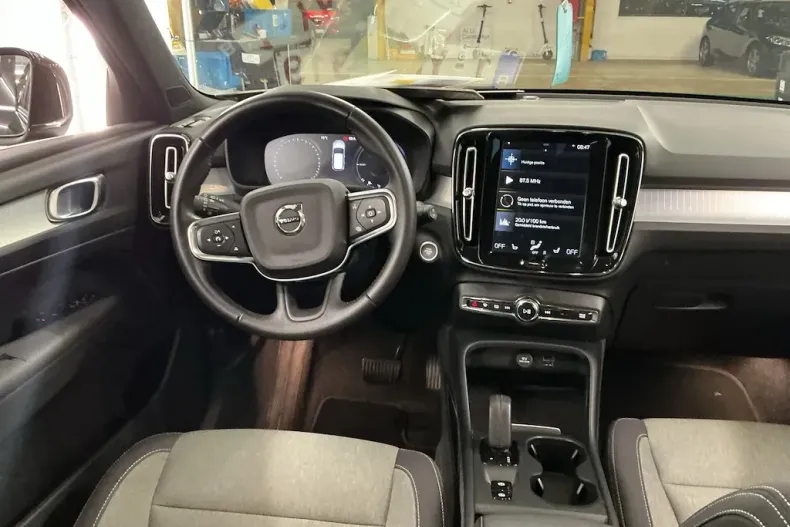 Volvo XC40 din 2020 cu 114.721 km - oferta VOL173187 - foto 6