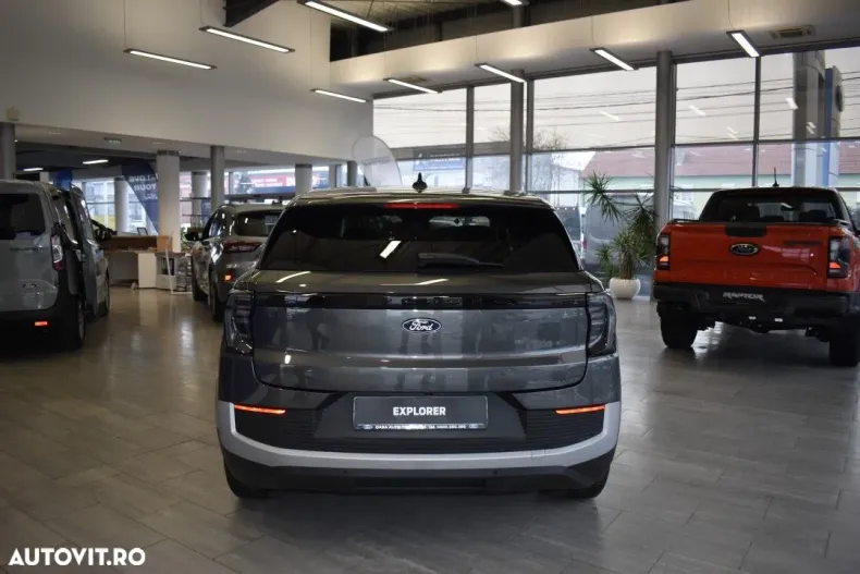 Ford Explorer din 2024 cu 1 km - oferta FOR173189 - foto 6