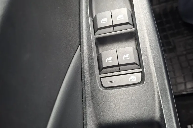 MG MG3 din 2024 cu 4.487 km - oferta MG0173196 - foto 23