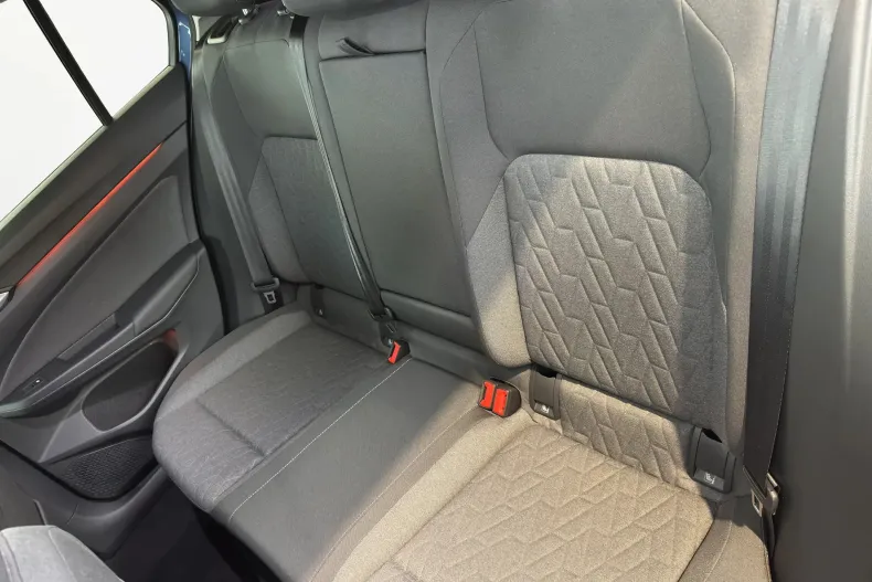 Volkswagen Golf din 2025 cu 5 km - oferta VOL173224 - foto 12