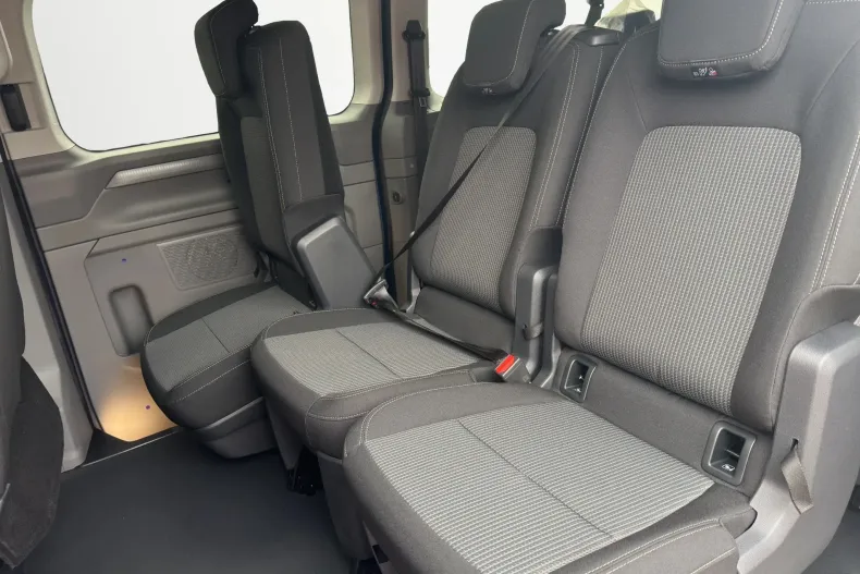 Volkswagen Caravelle din 2025 cu 5 km - oferta VOL173227 - foto 9