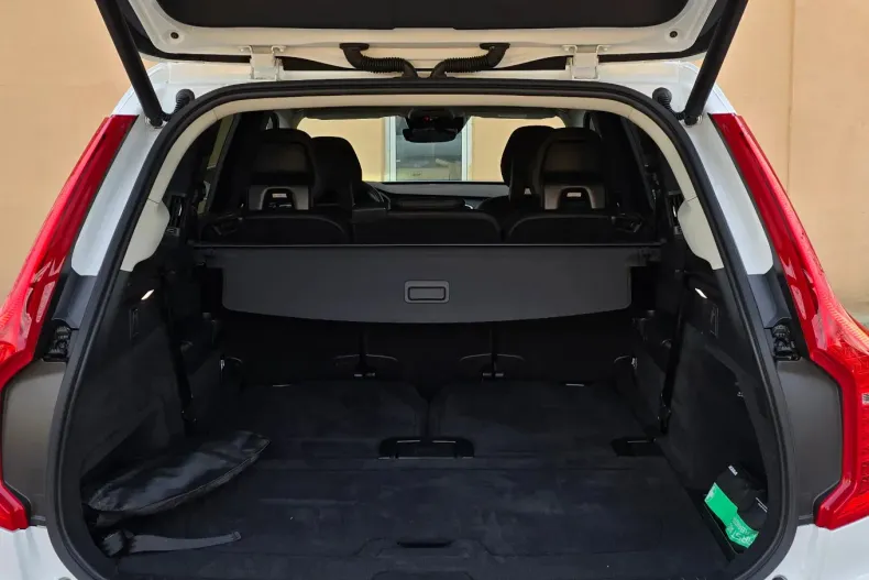 Volvo XC90 din 2021 cu 55.980 km - oferta VOL173235 - foto 16