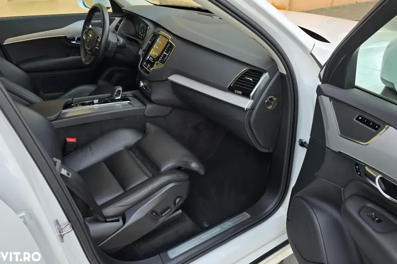 Volvo XC90 din 2021 cu 55.980 km - oferta VOL173235 - foto 19