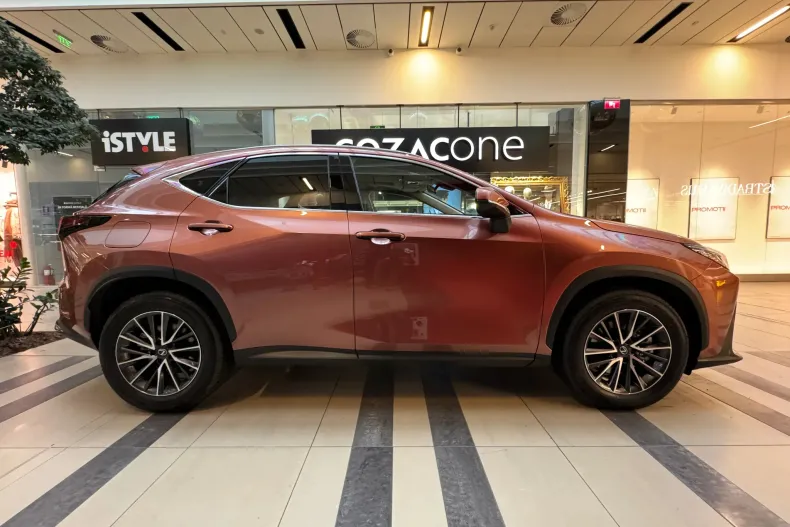 Lexus Seria NX din 2026 cu 4 km - oferta LEX173241 - foto 8