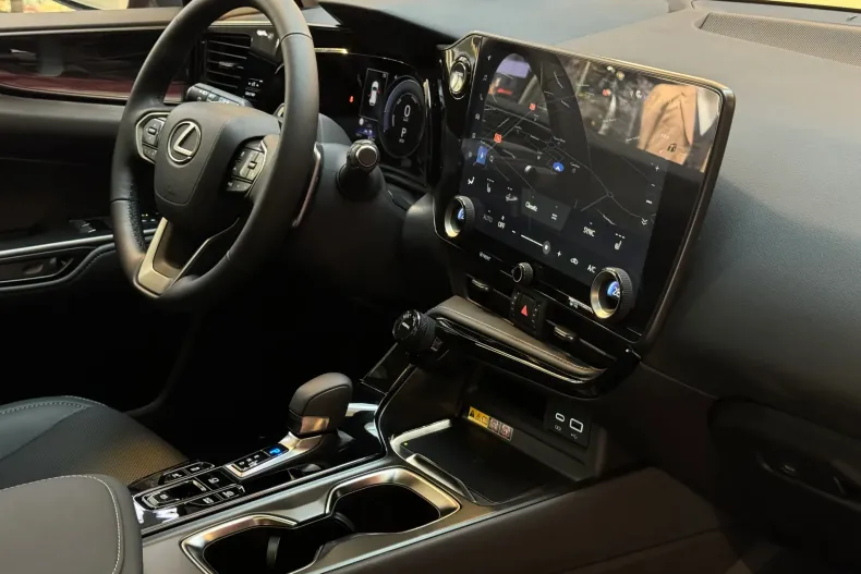 Lexus Seria NX din 2026 cu 4 km - oferta LEX173241 - foto 21