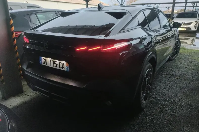 Peugeot 408 din 2024 cu 76.240 km - oferta PEU173246 - foto 3