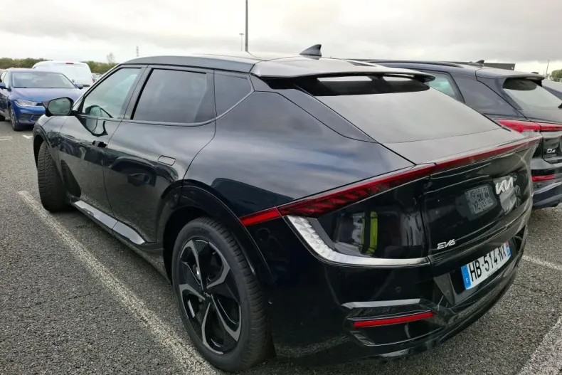 Kia EV6 din 2024 cu 5.405 km - oferta KIA173247 - foto 4