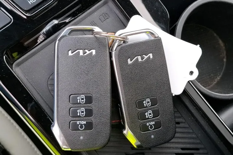 Kia EV6 din 2024 cu 5.405 km - oferta KIA173247 - foto 9