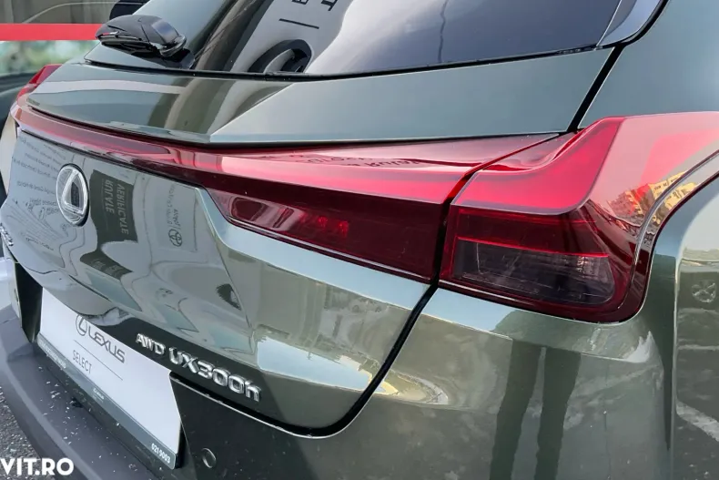 Lexus UX din 2024 cu 7.360 km - oferta LEX173249 - foto 10