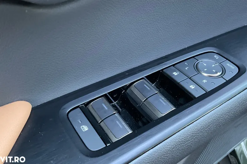 Lexus UX din 2024 cu 7.360 km - oferta LEX173249 - foto 31