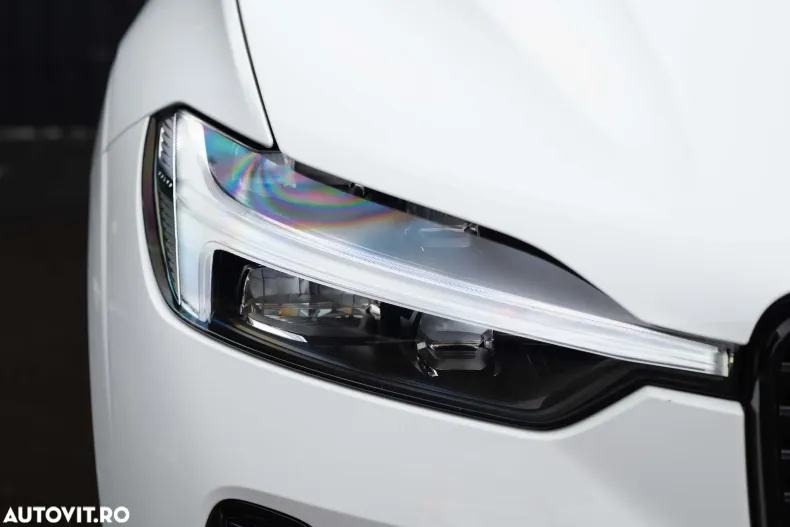 Volvo XC60 din 2022 cu 66.171 km - oferta VOL173263 - foto 11