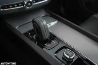 Volvo XC60 din 2022 cu 66.171 km - oferta VOL173263 - foto 15