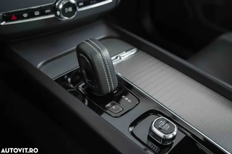 Volvo XC60 din 2022 cu 66.171 km - oferta VOL173263 - foto 15