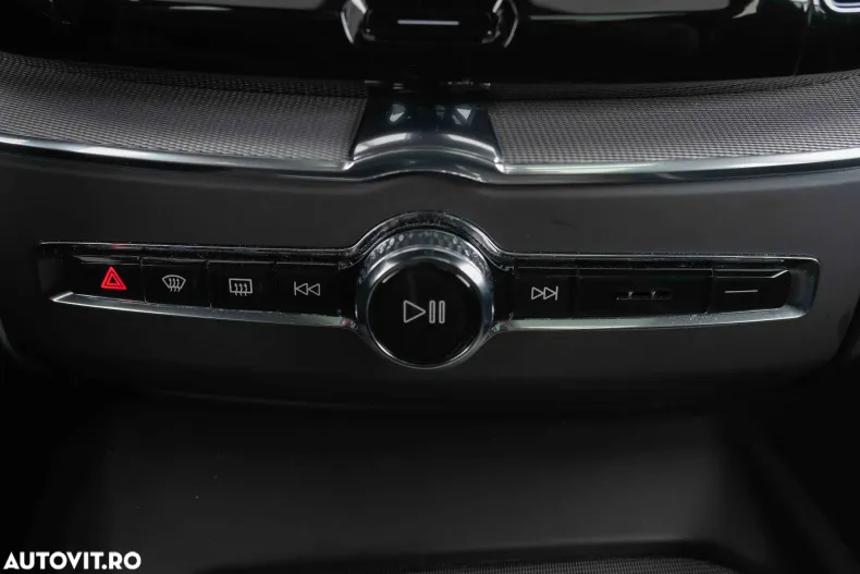 Volvo XC60 din 2022 cu 66.171 km - oferta VOL173263 - foto 35