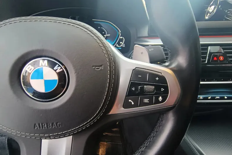 BMW Seria 5 din 2022 cu 49.700 km - oferta BMW173270 - foto 19