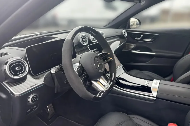 Mercedes-Benz C 63 AMG din 2025 cu 3.018 km - oferta MER173283 - foto 9