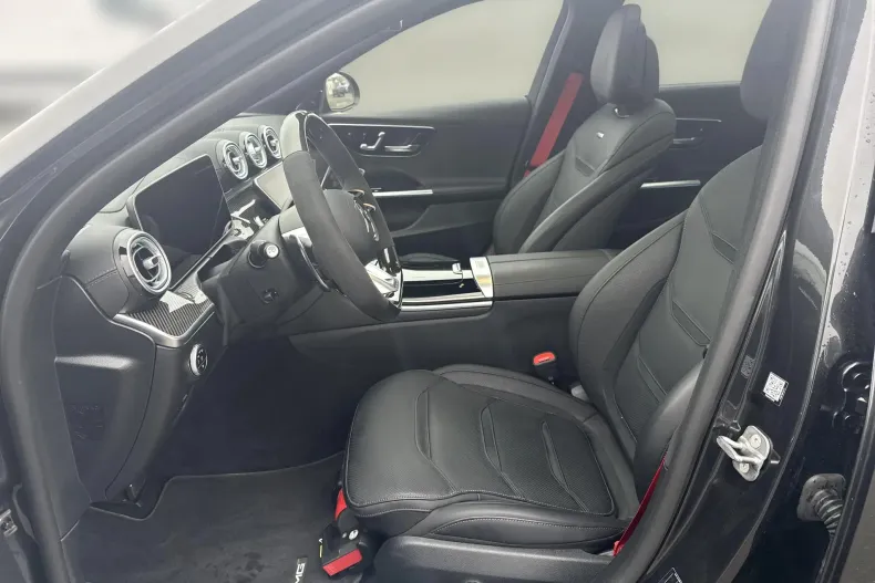 Mercedes-Benz C 63 AMG din 2025 cu 3.018 km - oferta MER173283 - foto 10