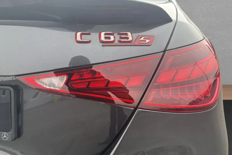 Mercedes-Benz C 63 AMG din 2025 cu 3.018 km - oferta MER173283 - foto 19