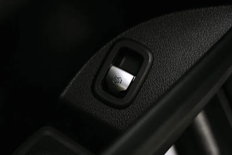 Mercedes-Benz GLC din 2025 cu 6.380 km - oferta MER173290 - foto 14