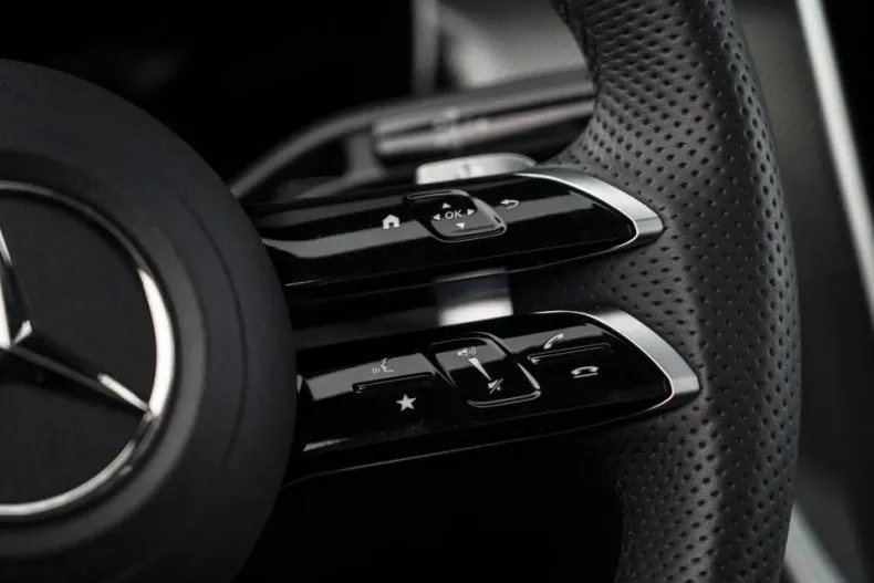 Mercedes-Benz GLC din 2025 cu 6.380 km - oferta MER173290 - foto 19