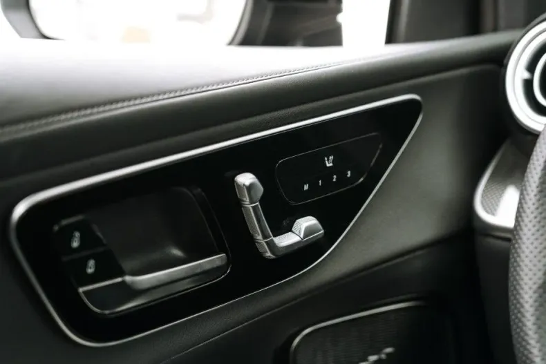 Mercedes-Benz GLC din 2025 cu 6.380 km - oferta MER173290 - foto 20