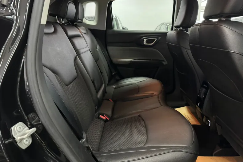 Jeep Compass din 2021 cu 49.200 km - oferta JEE173293 - foto 14