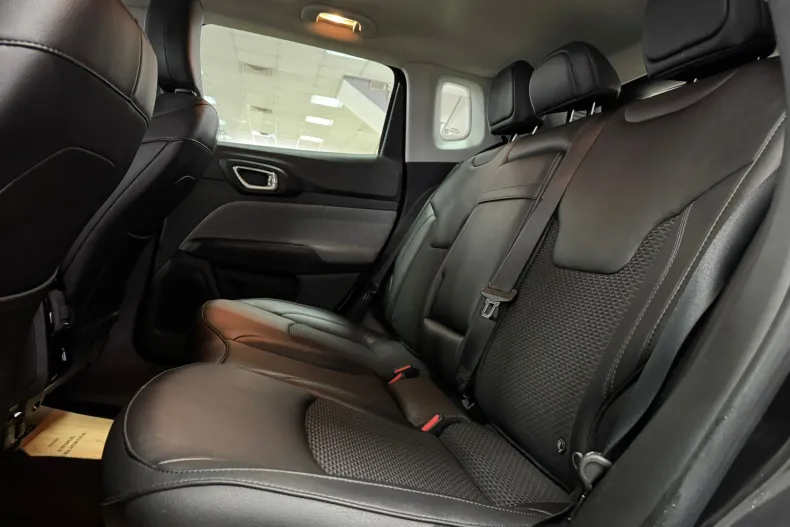 Jeep Compass din 2021 cu 49.200 km - oferta JEE173293 - foto 21