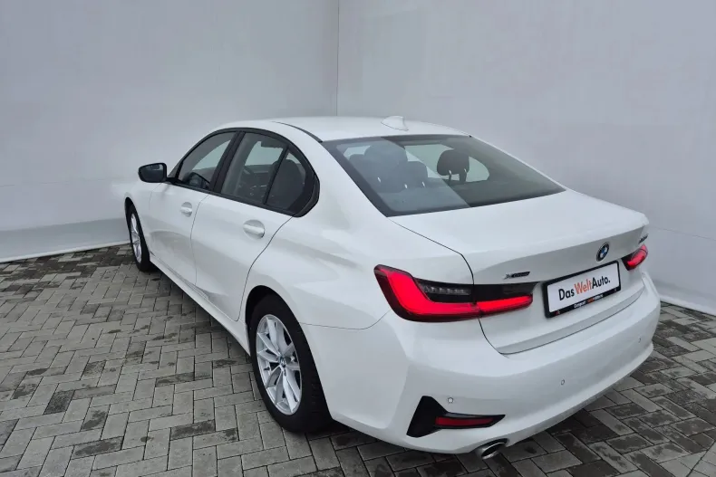 BMW Seria 3 din 2021 cu 53.422 km - oferta BMW173298 - foto 3