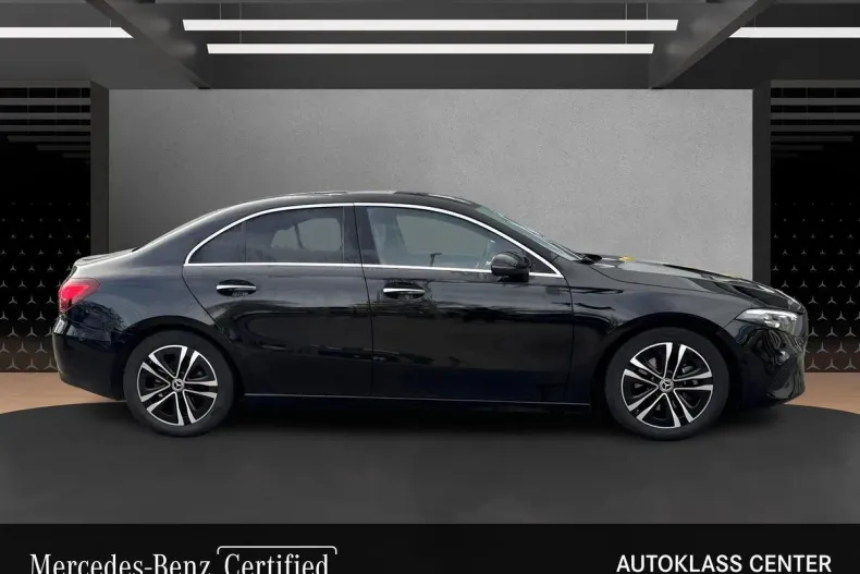 Mercedes-Benz A 180 din 2024 cu 30.941 km - oferta MER173302 - foto 4