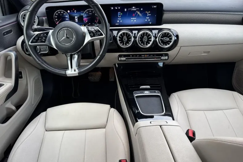 Mercedes-Benz A 180 din 2024 cu 30.941 km - oferta MER173302 - foto 14