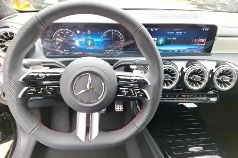 Mercedes-Benz CLA din 2024 cu 5.000 km - oferta MER173303 - foto 11