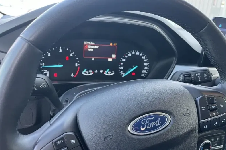 Ford Focus din 2022 cu 38.720 km - oferta FOR173304 - foto 12