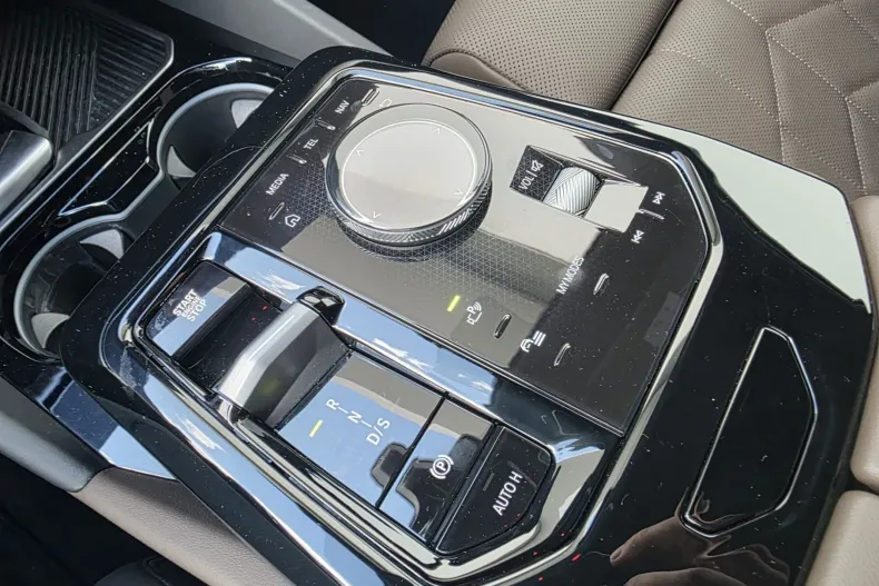 BMW Seria 5 din 2024 cu 19.157 km - oferta BMW173308 - foto 20