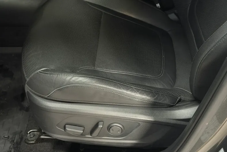 Hyundai TUCSON din 2021 cu 78.862 km - oferta HYU173310 - foto 12