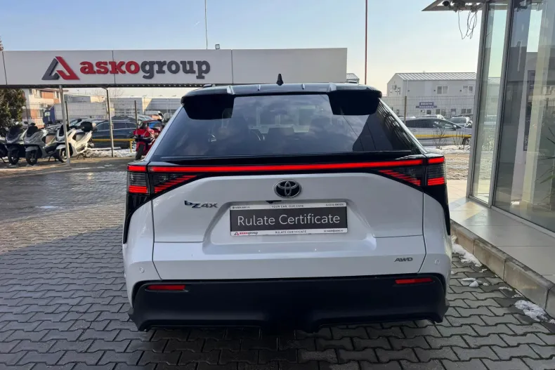 Toyota bZ4X din 2025 cu 13.293 km - oferta TOY173317 - foto 5